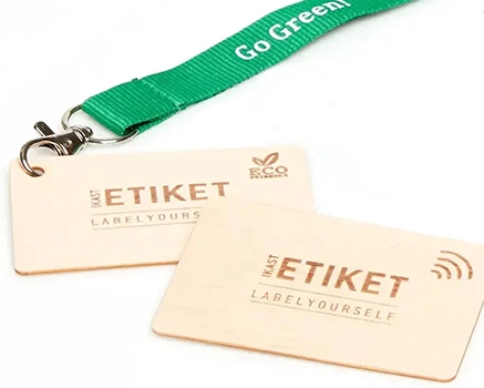 Trä-ID-kort