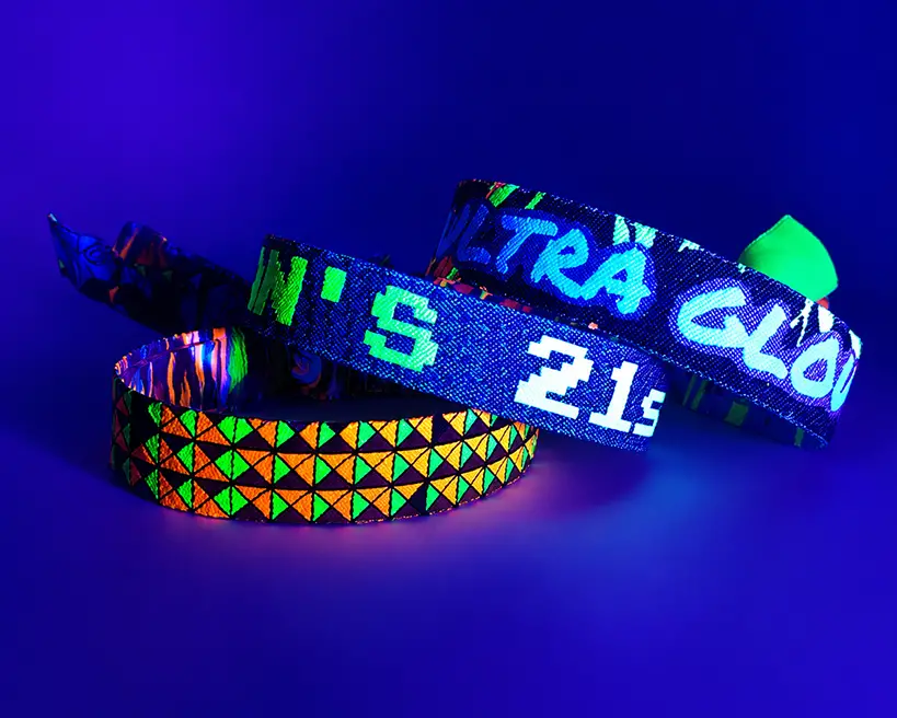 festivalarmband med självlysande effekt
