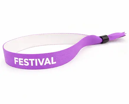 Lavendelfärgade festivalarmband
